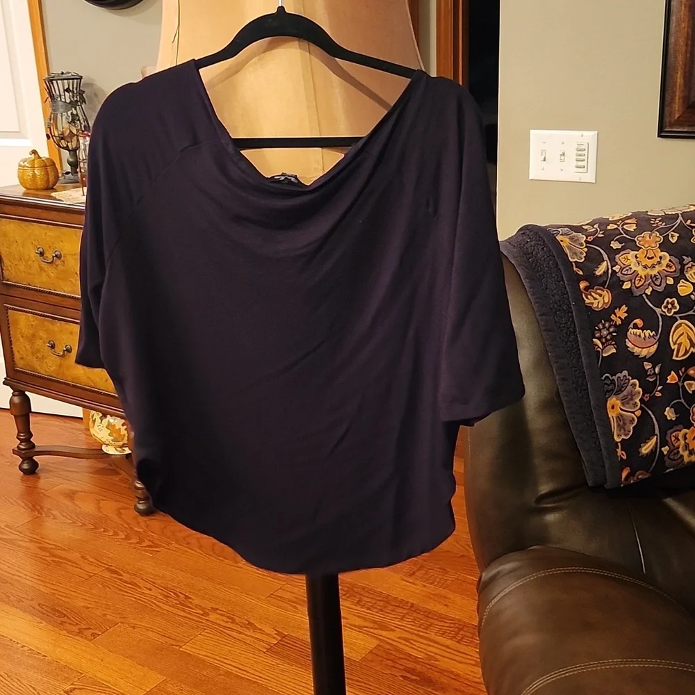 Top - Picture 2 of 2